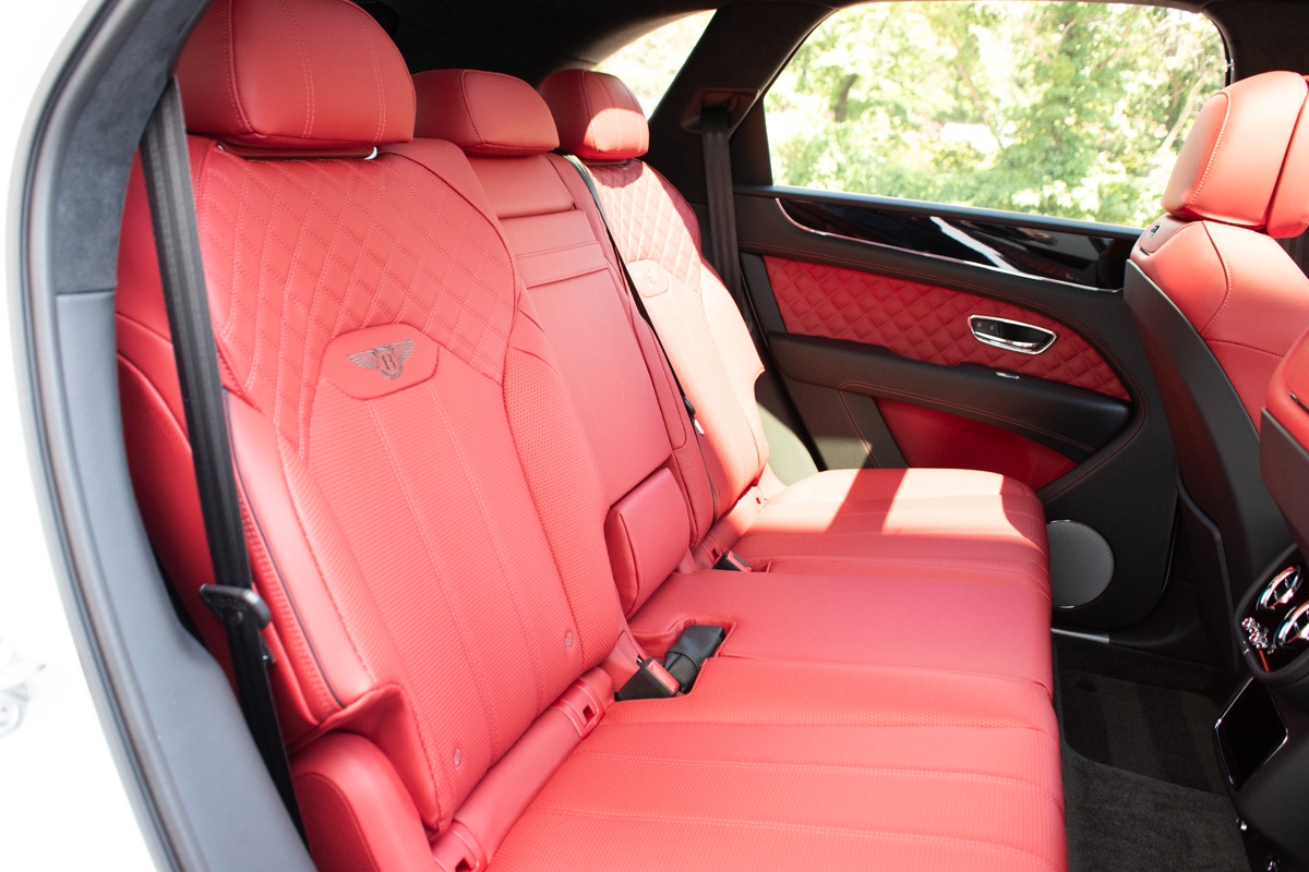 2023 Bentley Bentayga Image 46