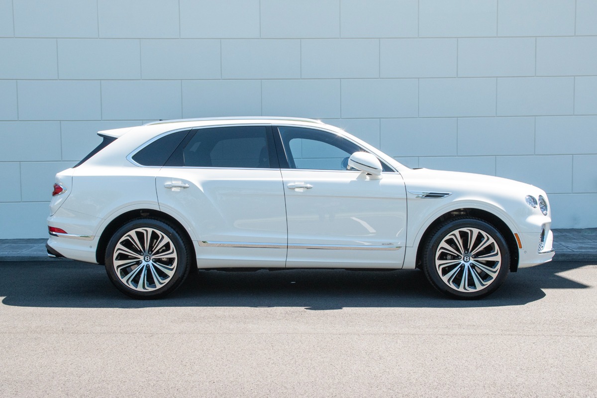 2023 Bentley Bentayga Image 5