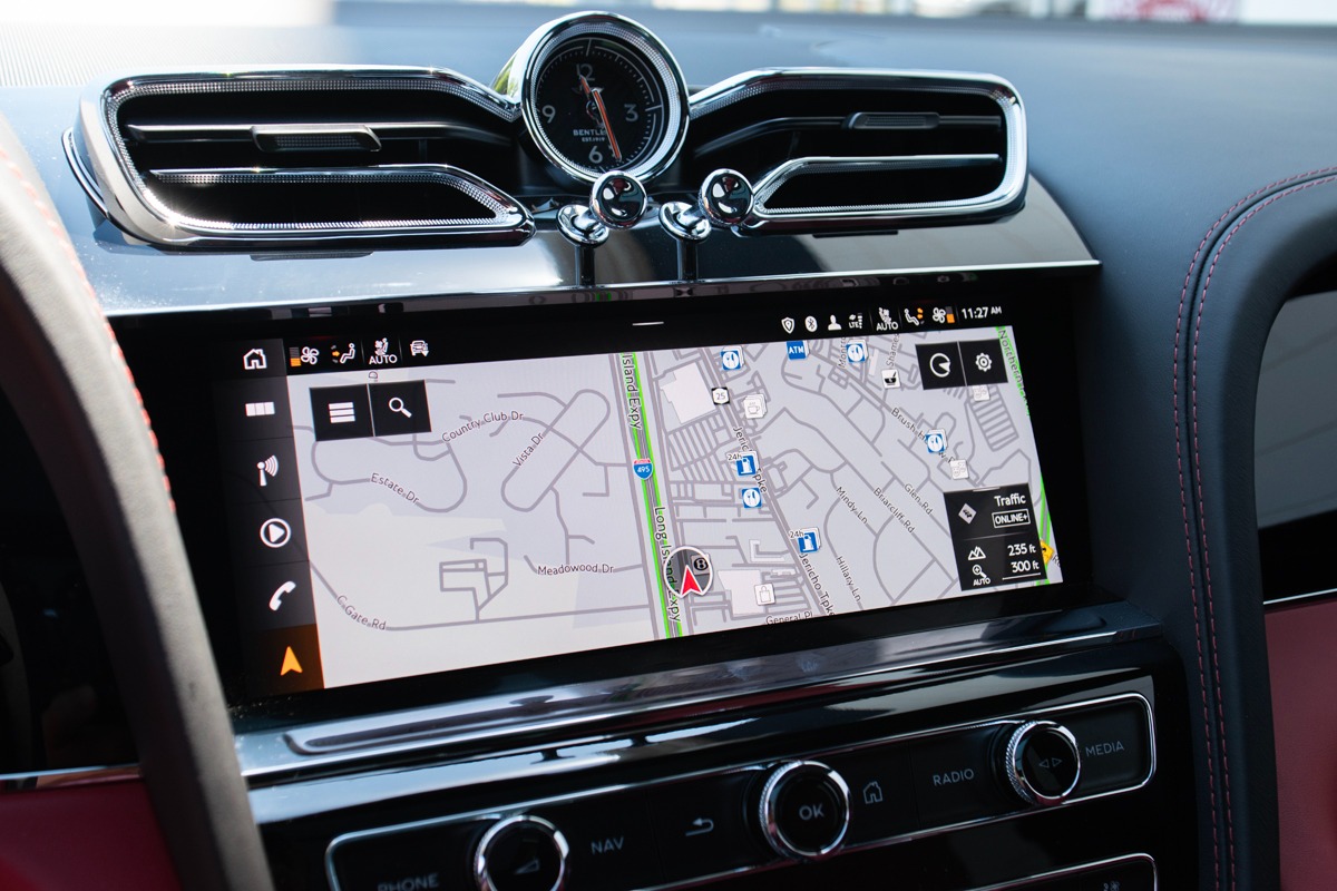 2023 Bentley Bentayga Image 9