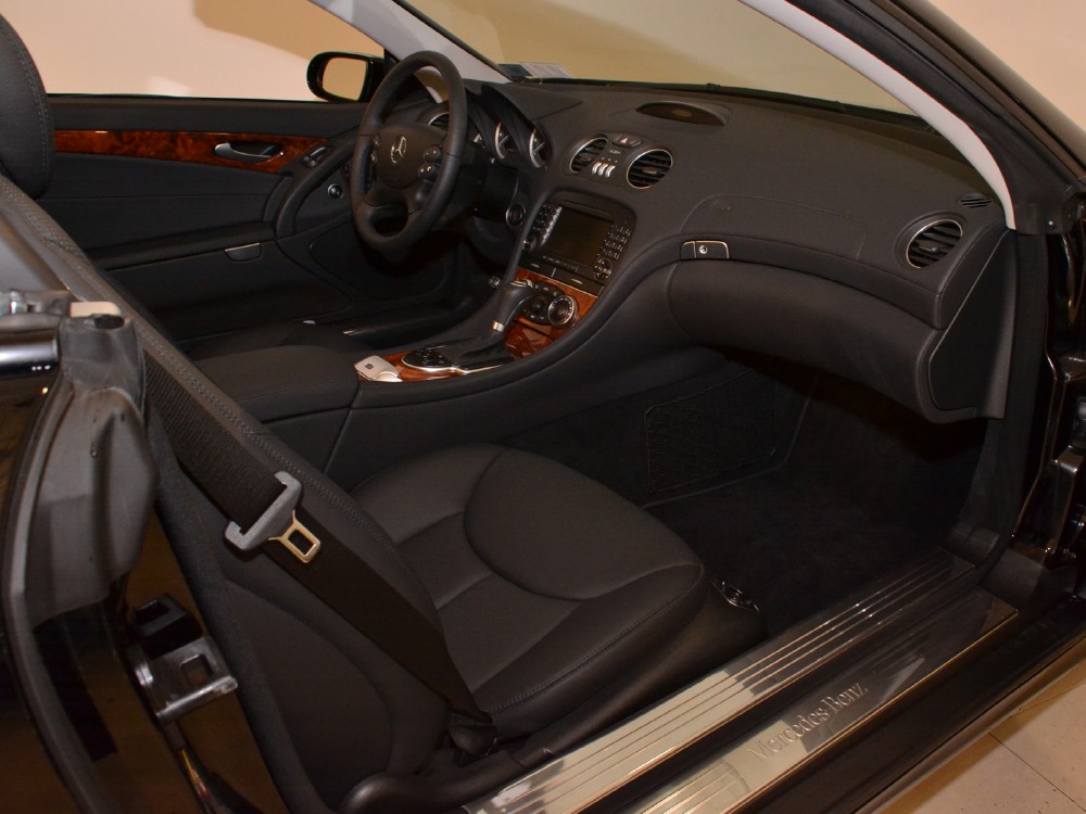 2008 Mercedes-Benz SL550 Image 24