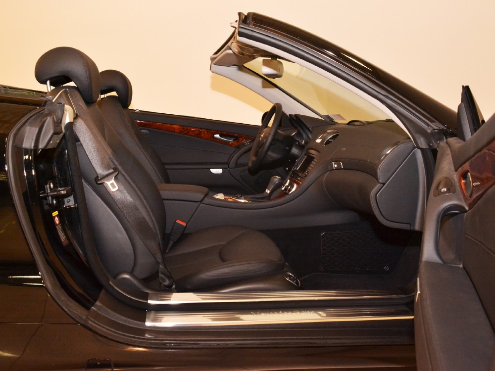 2008 Mercedes-Benz SL550 Image 25