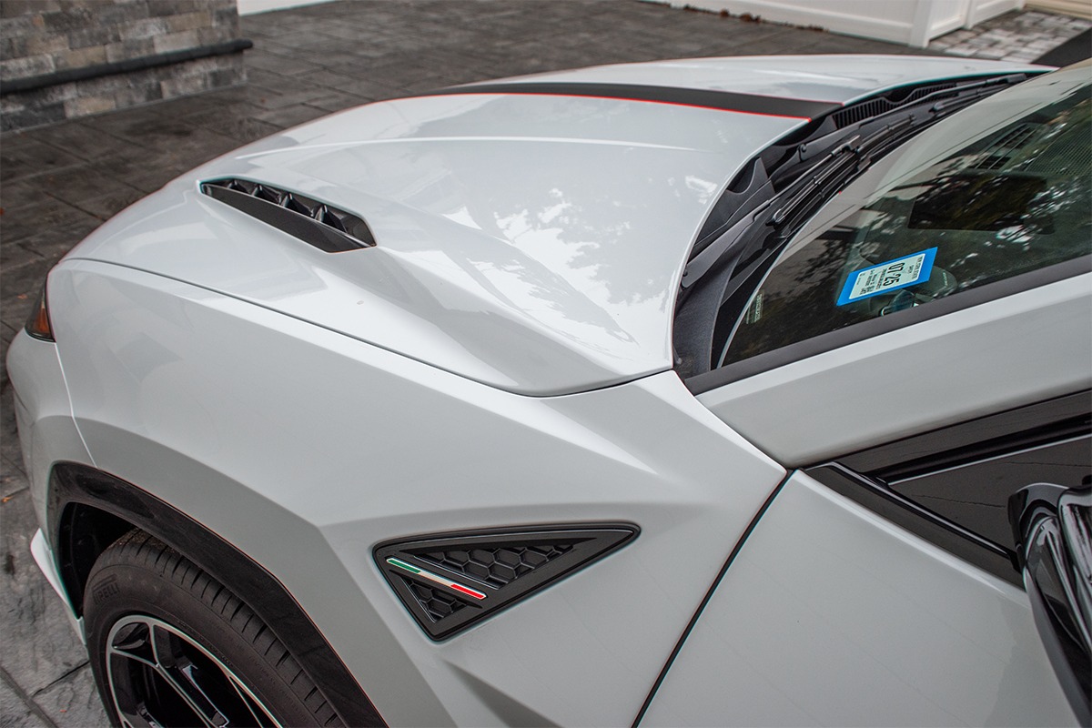 2024 Lamborghini Urus Image 10