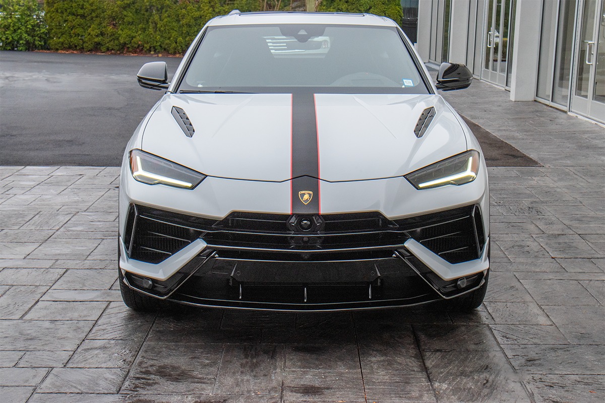 2024 Lamborghini Urus Image 11