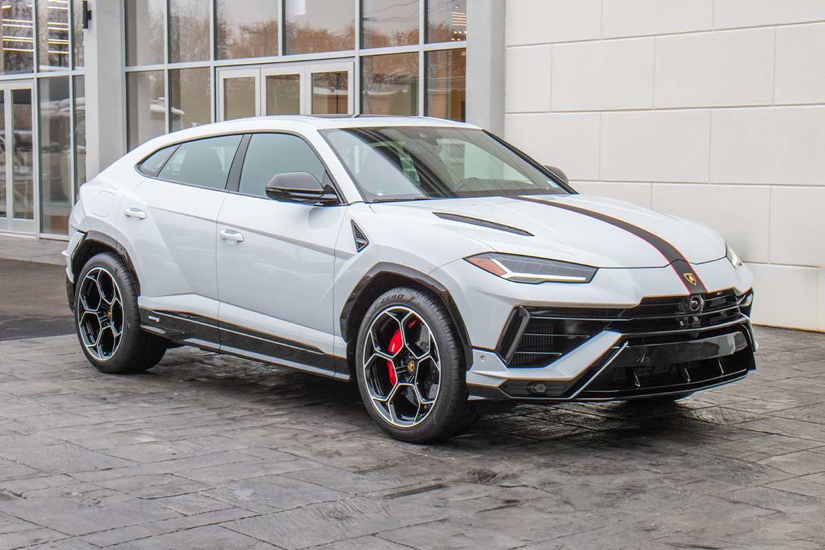 2024 Lamborghini Urus Image 15