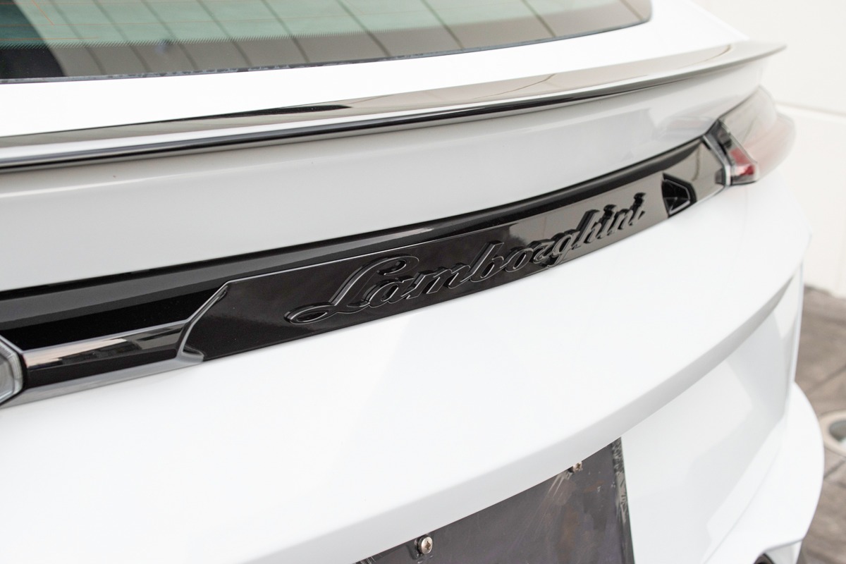 2024 Lamborghini Urus Image 23