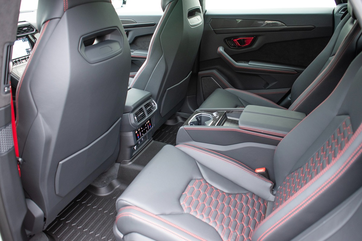2024 Lamborghini Urus Image 45