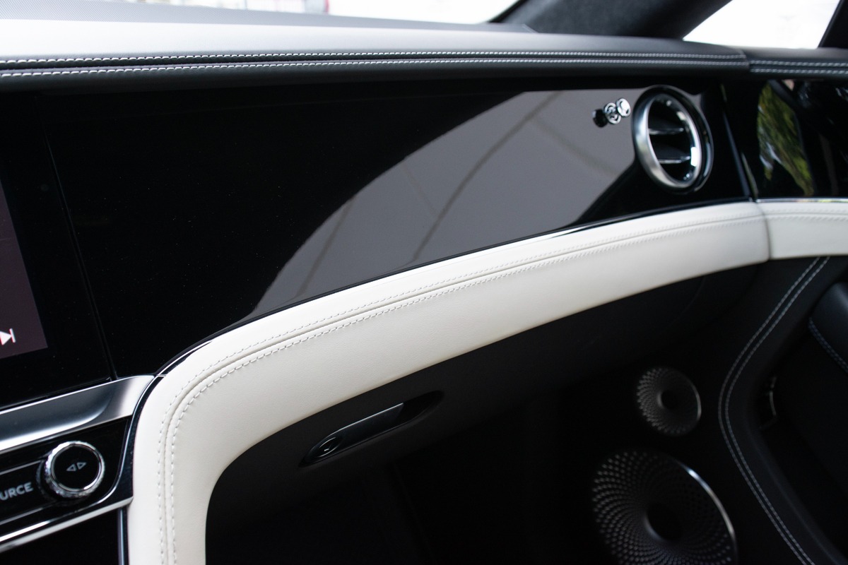 2021 Bentley Continental GT Image 24