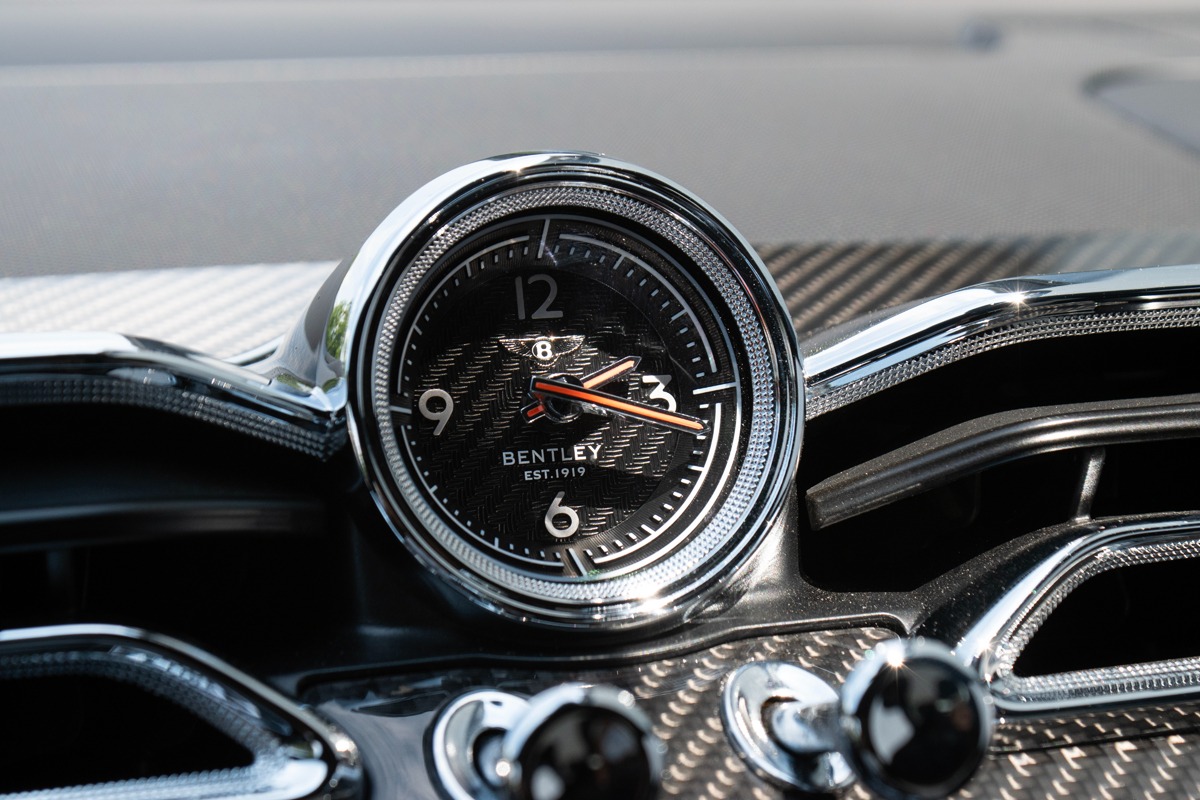 2021 Bentley Bentayga Image 13