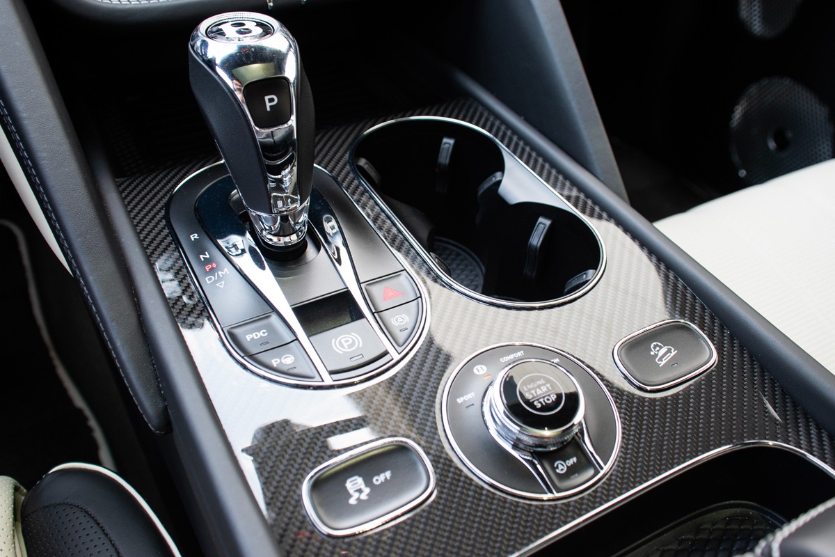 2021 Bentley Bentayga Image 14