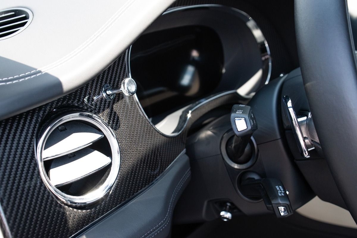 2021 Bentley Bentayga Image 22