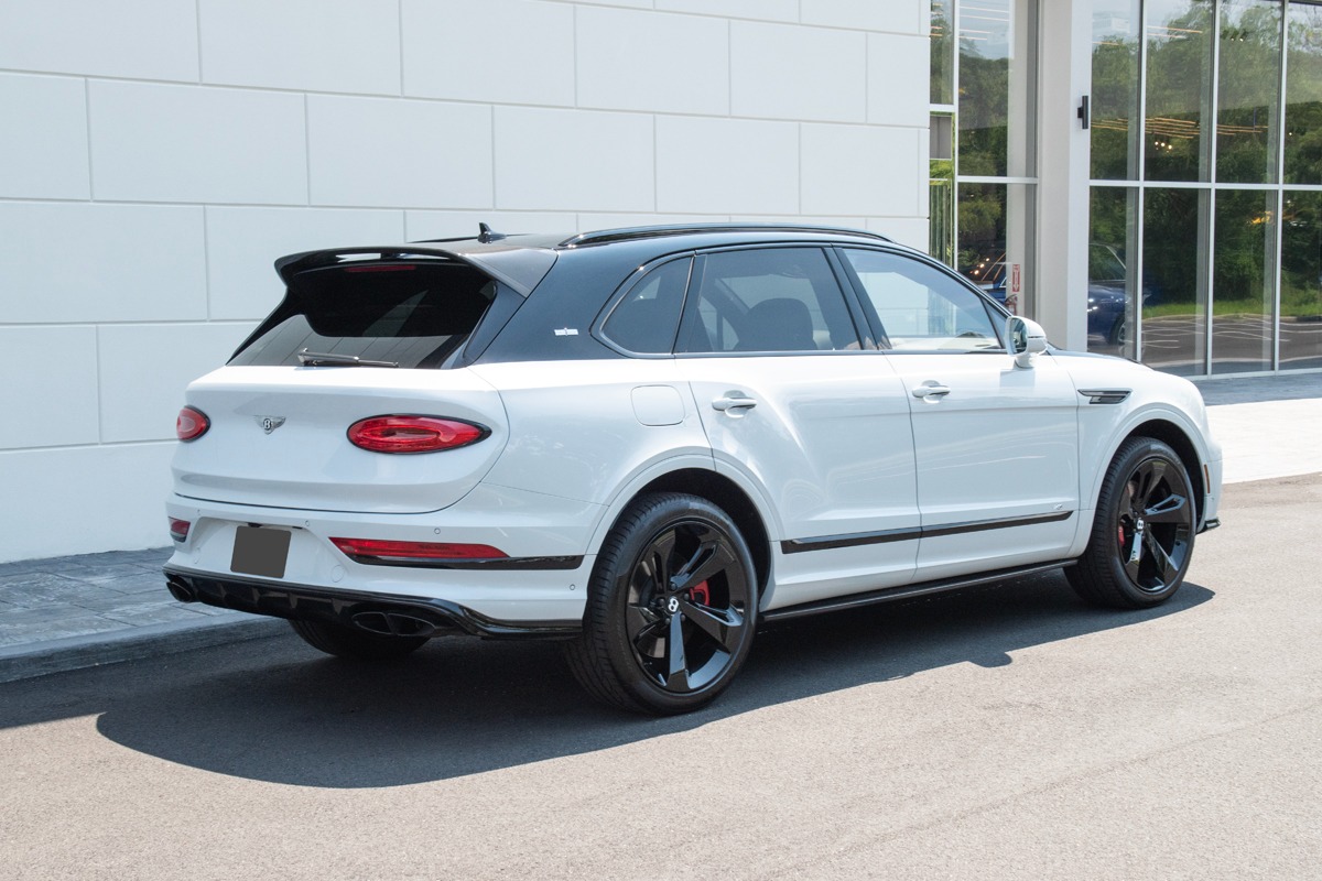 2021 Bentley Bentayga Image 24