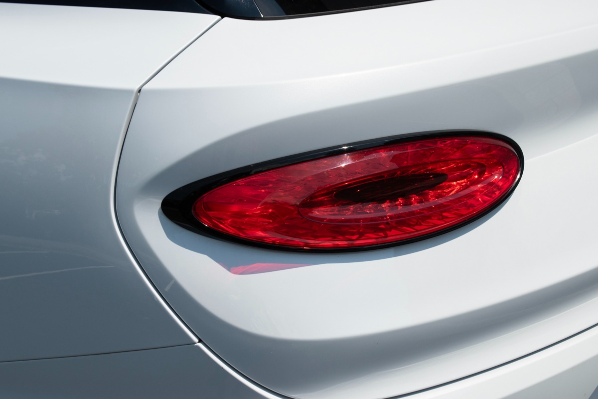 2021 Bentley Bentayga Image 28