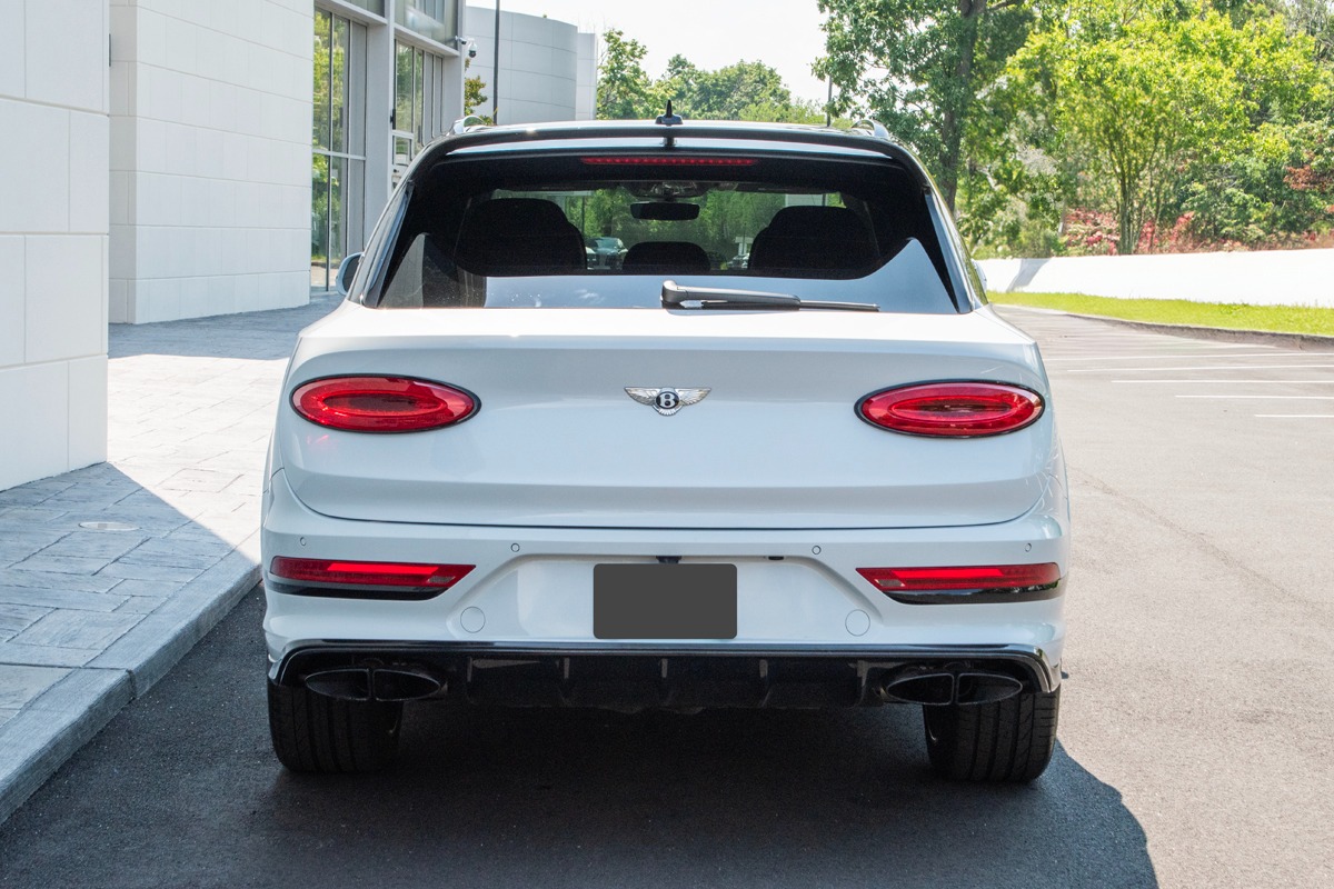 2021 Bentley Bentayga Image 31