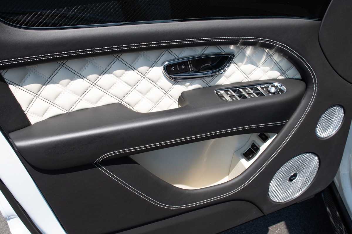 2021 Bentley Bentayga Image 32