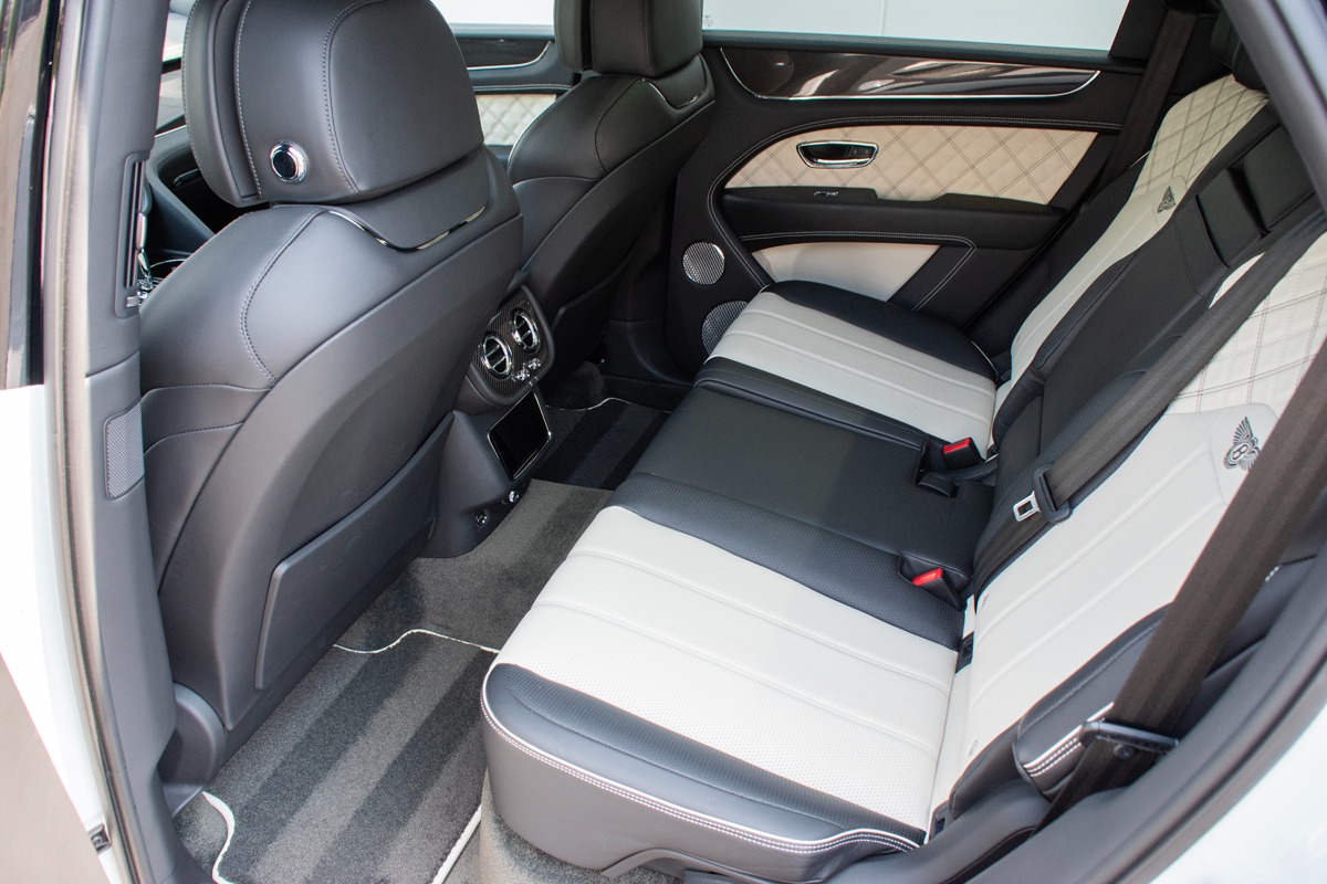 2021 Bentley Bentayga Image 38