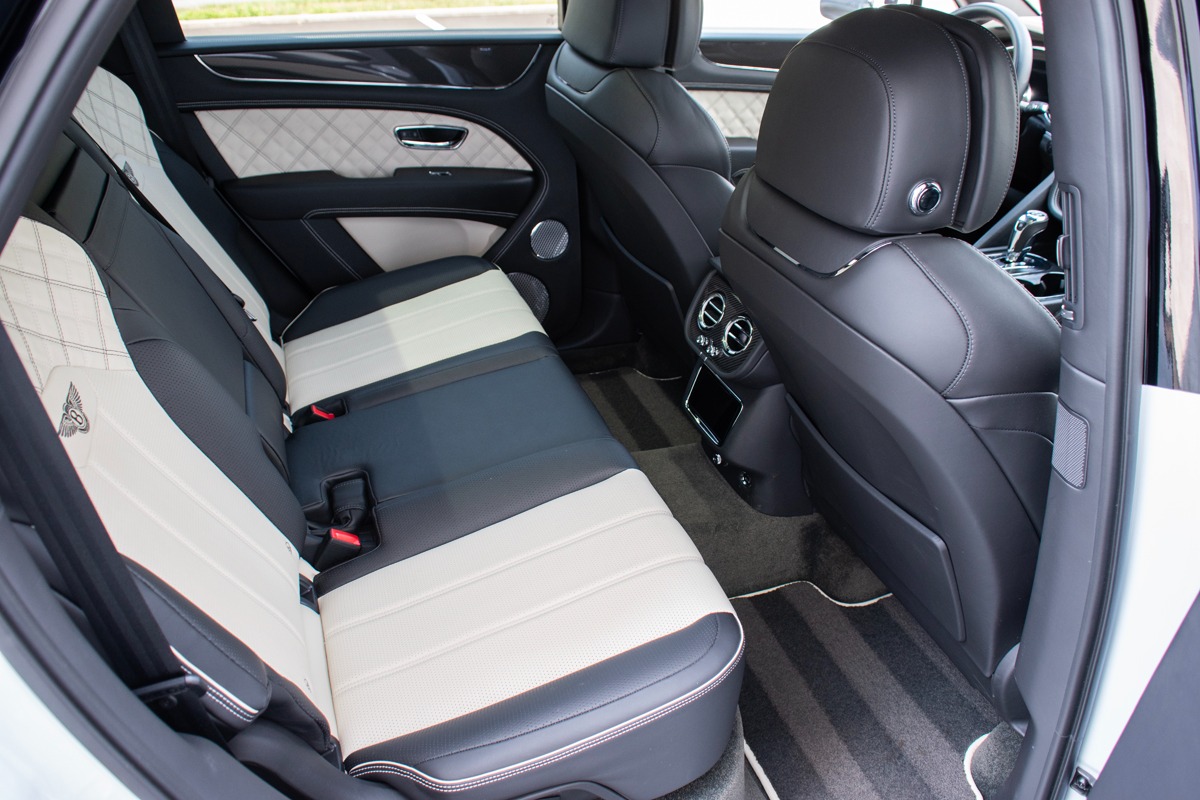 2021 Bentley Bentayga Image 41