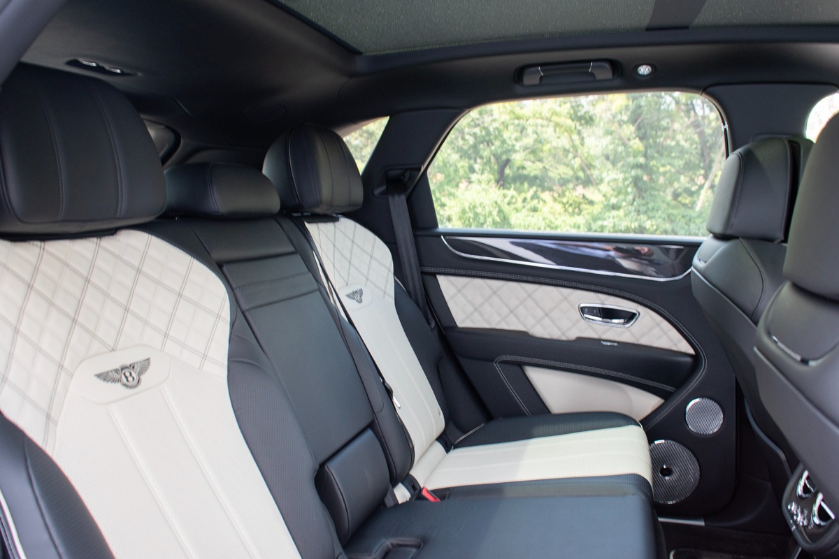 2021 Bentley Bentayga Image 42