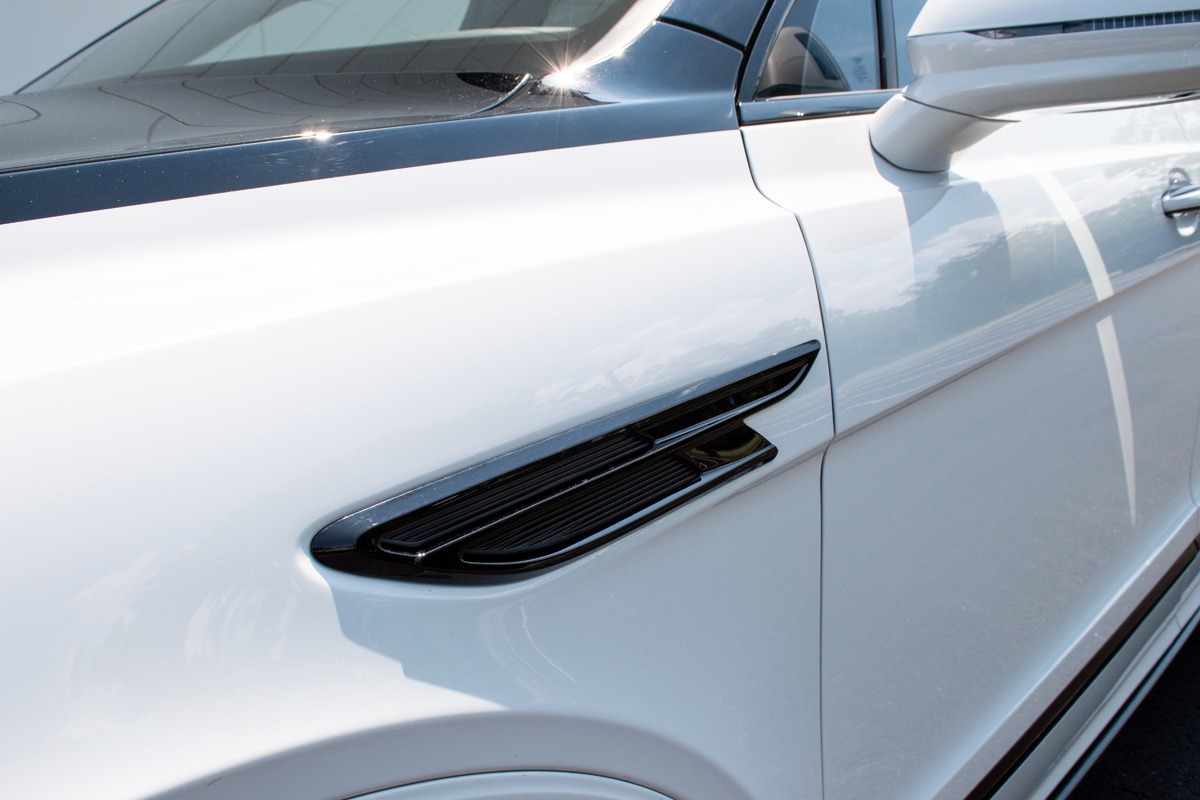 2021 Bentley Bentayga Image 53