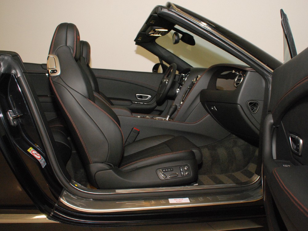 2013 Bentley Continental GT V8 Convertible Image 25