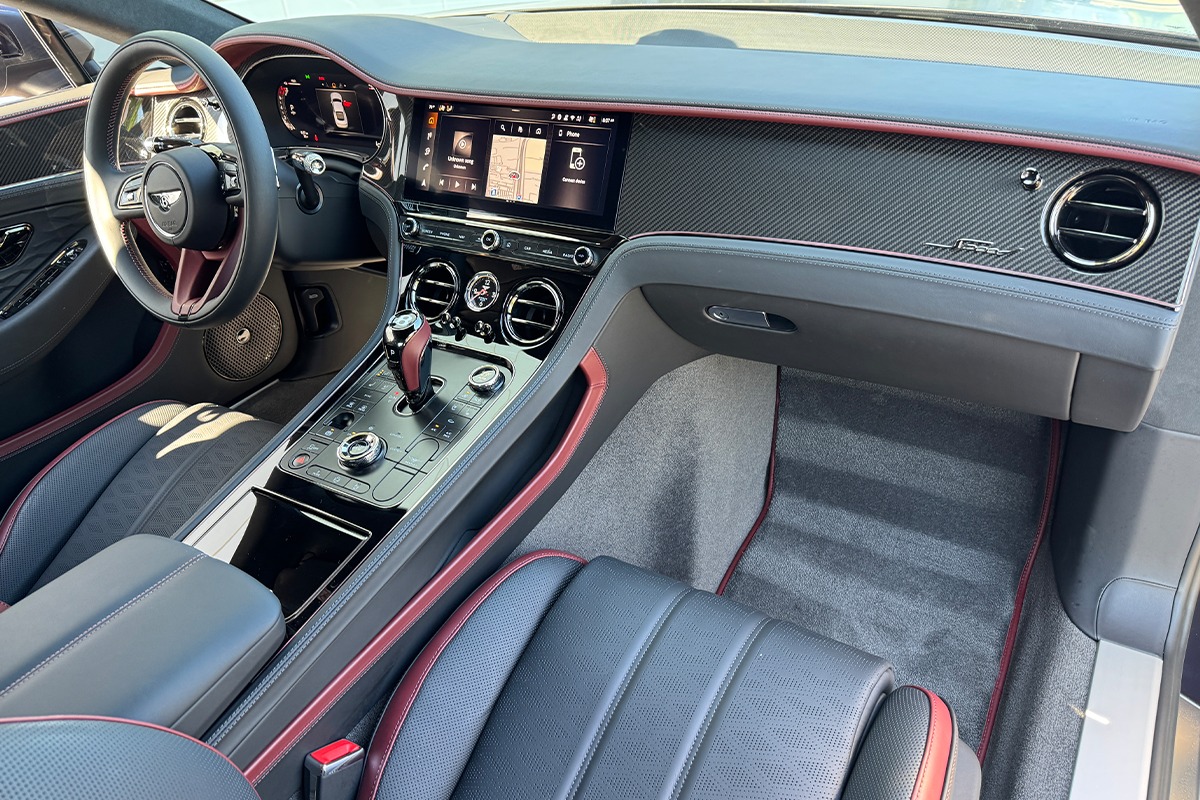 2025 Bentley Continental GT Image 2