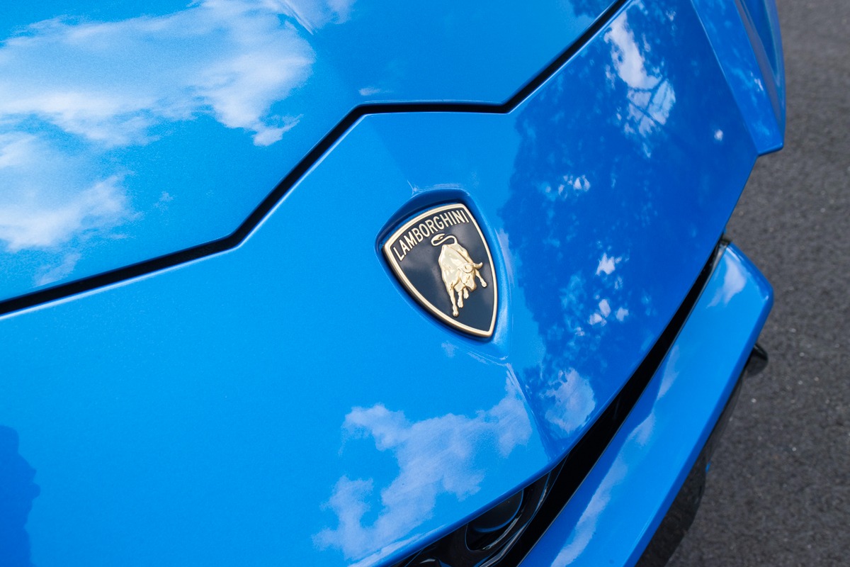 2019 Lamborghini Urus Image 20