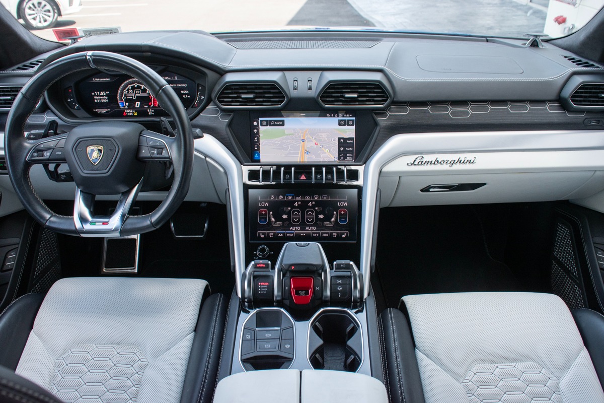 2019 Lamborghini Urus Image 27