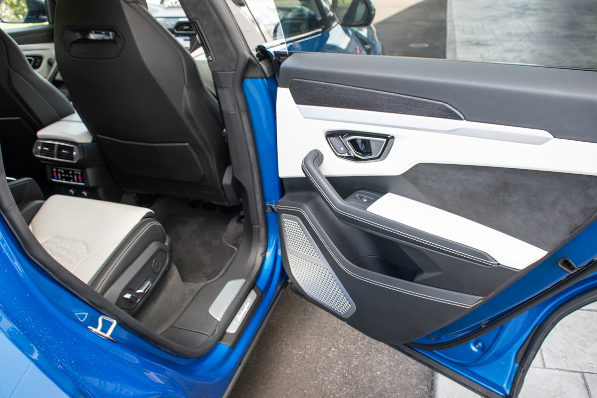 2019 Lamborghini Urus Image 31