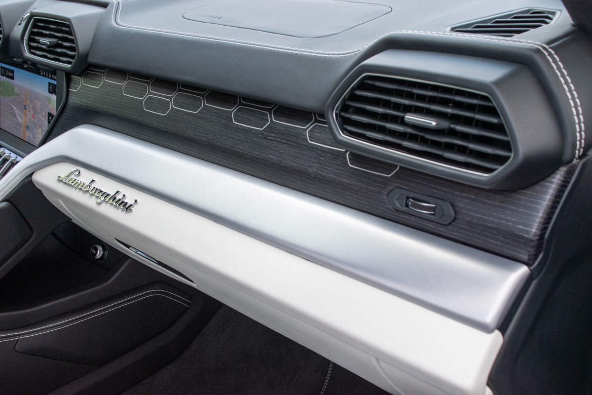 2019 Lamborghini Urus Image 37