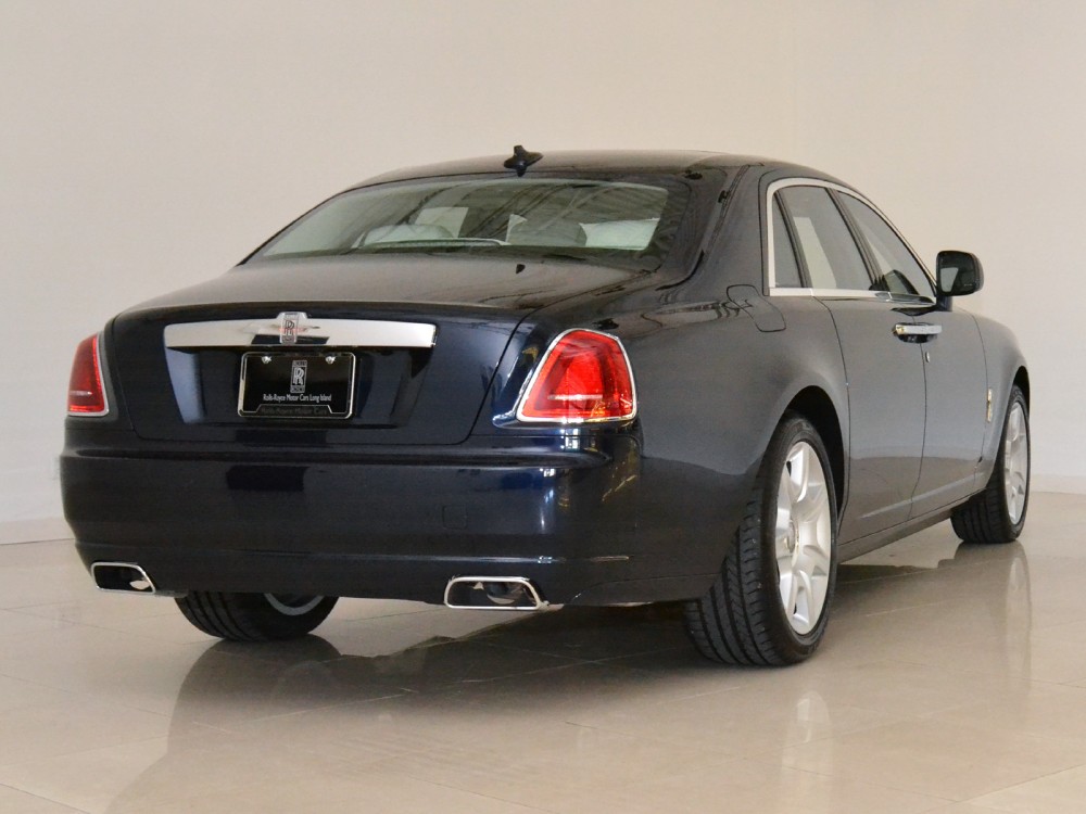 2012 Rolls-Royce Ghost Image 2