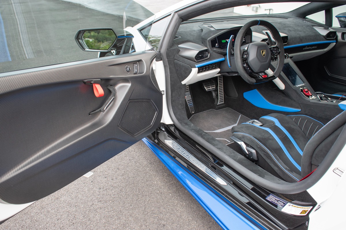 2022 Lamborghini Huracan Image 22