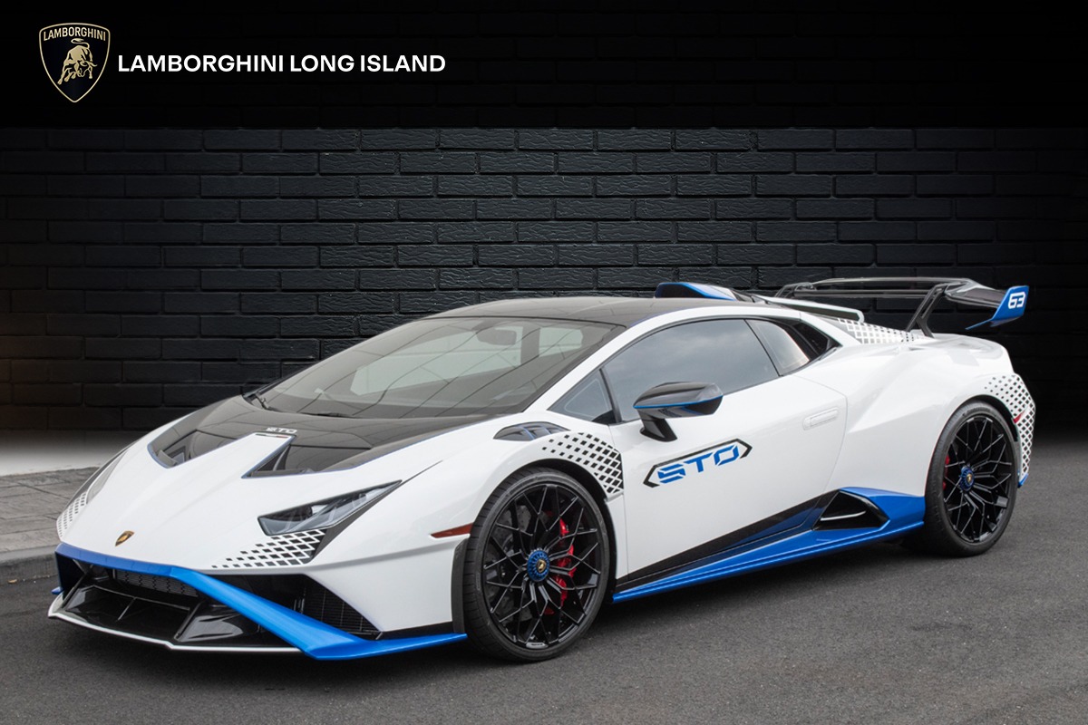 2022 Lamborghini Huracan Image 1