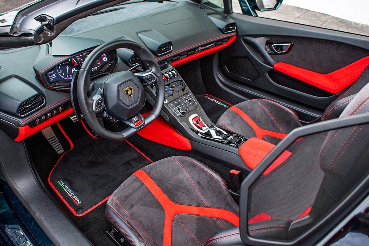 2016 Lamborghini Huracan Image 3