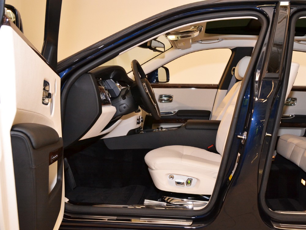 2012 Rolls-Royce Ghost Image 13
