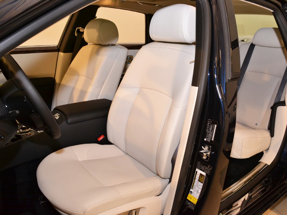 2012 Rolls-Royce Ghost Image 14