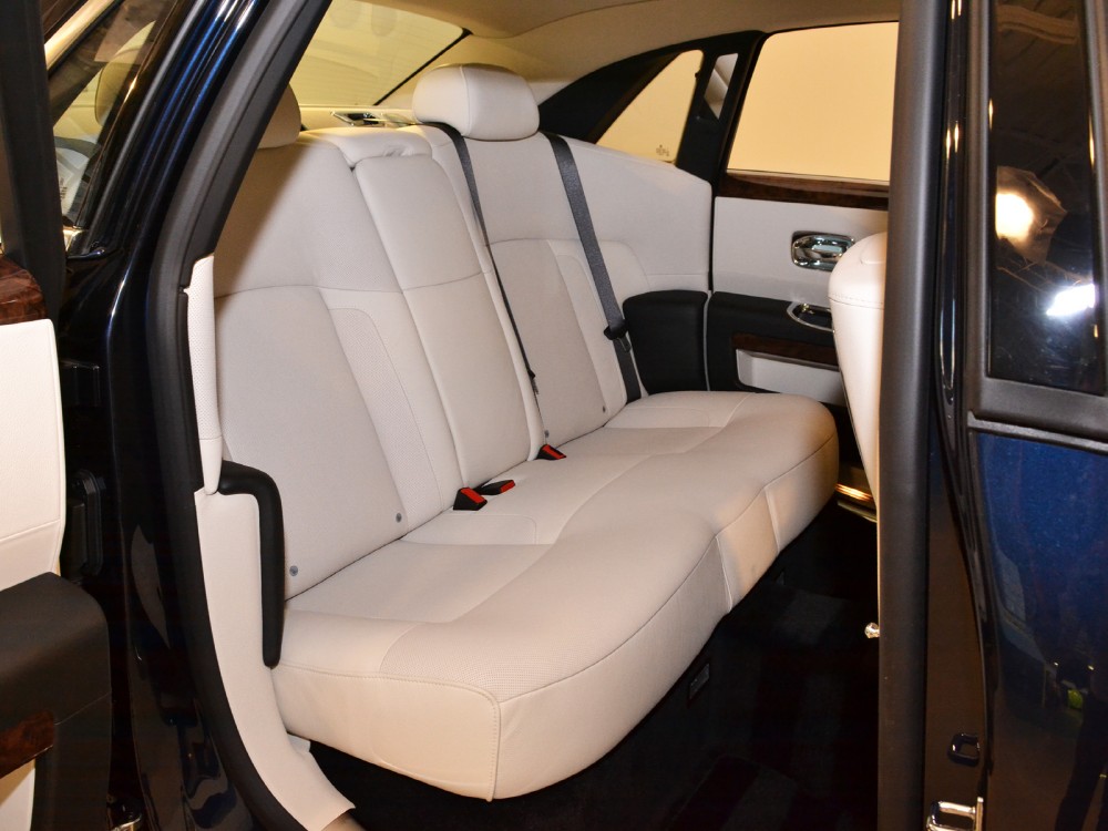 2012 Rolls-Royce Ghost Image 21