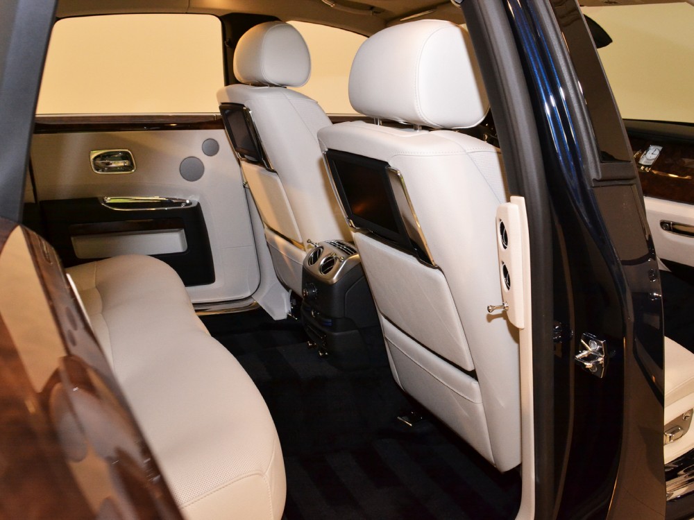 2012 Rolls-Royce Ghost Image 22