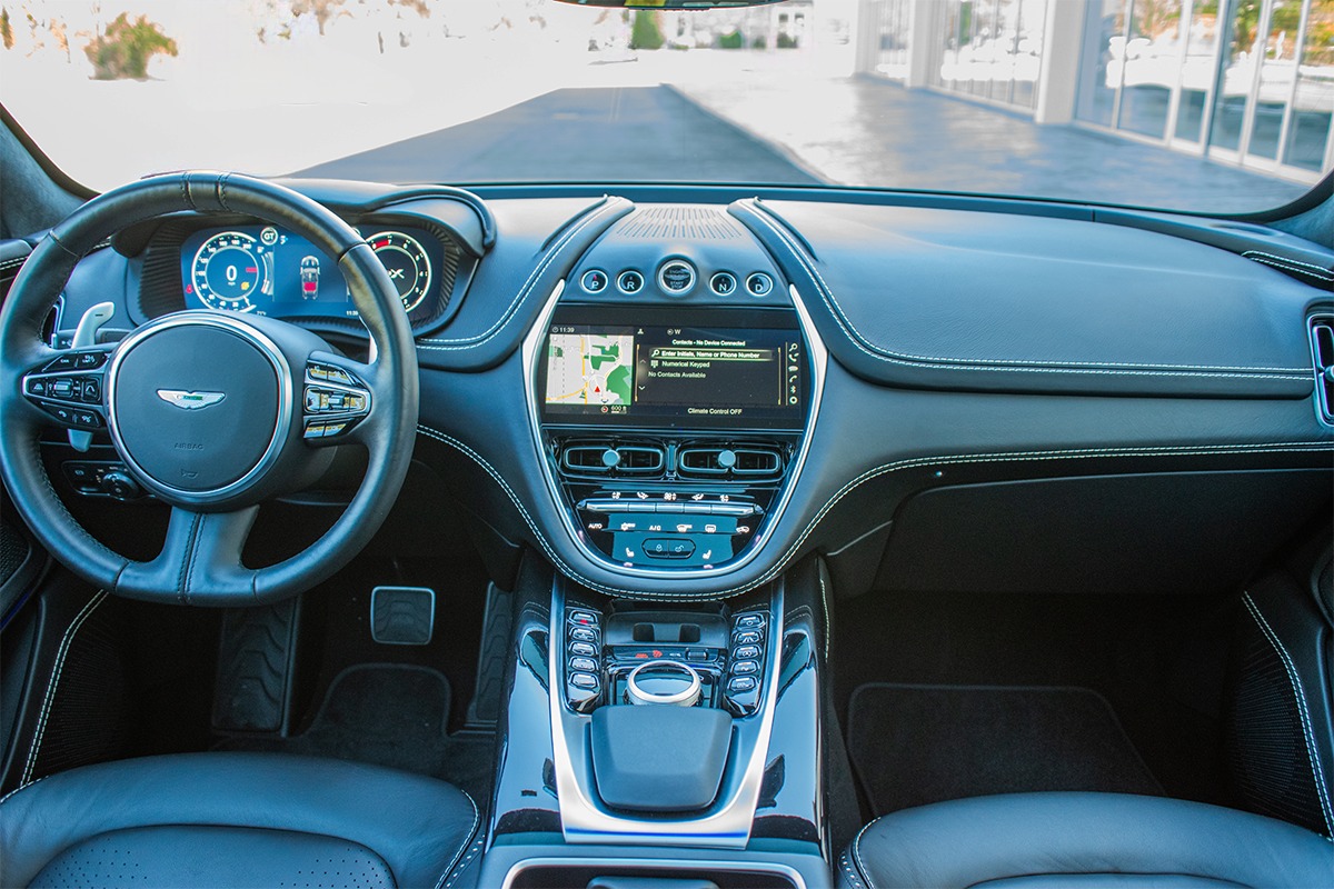 2021 Aston Martin DBX Image 7