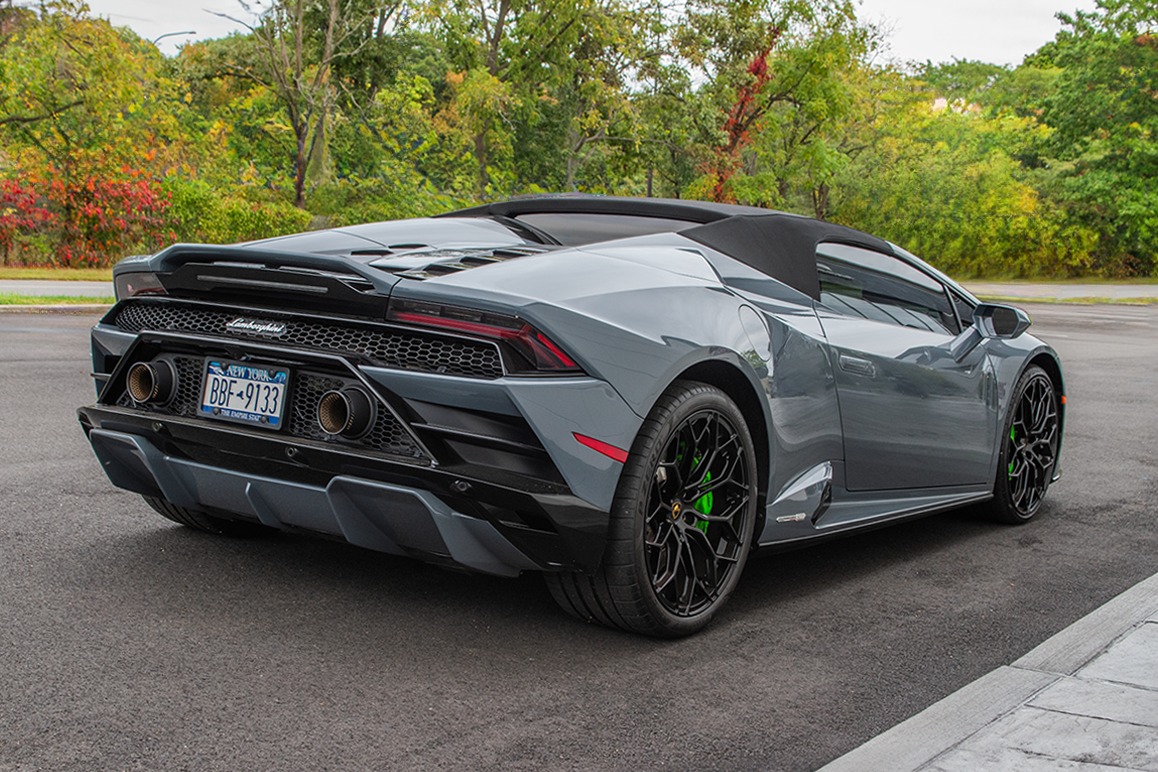 2022 Lamborghini Huracan Image 15