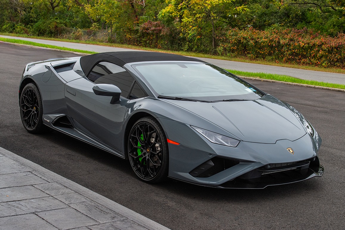 2022 Lamborghini Huracan Image 2