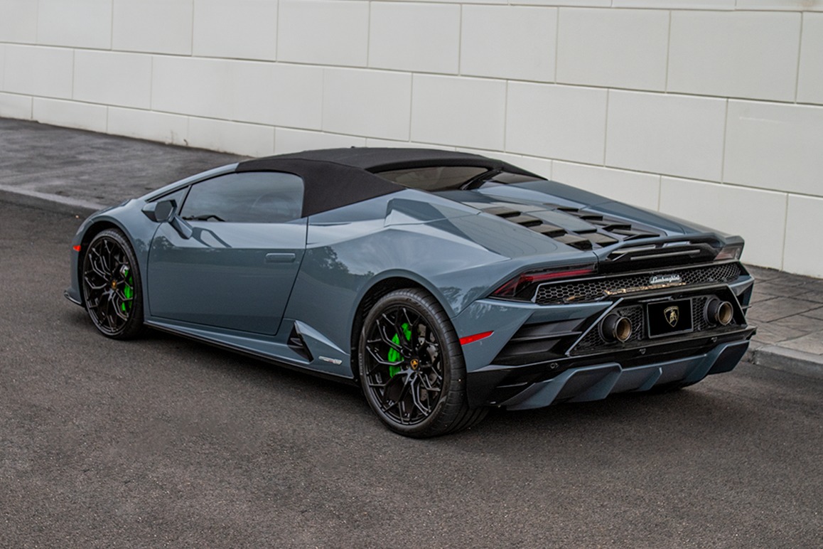 2022 Lamborghini Huracan Image 3