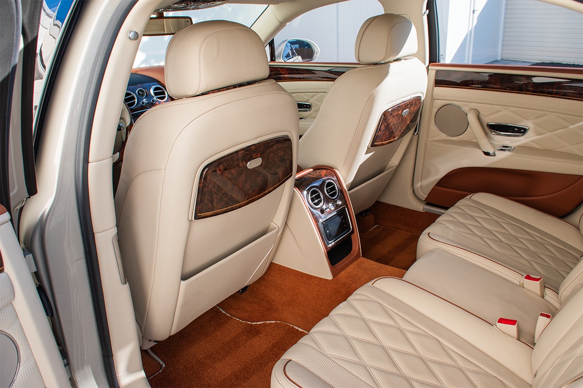 2016 Bentley Flying Spur Image 19