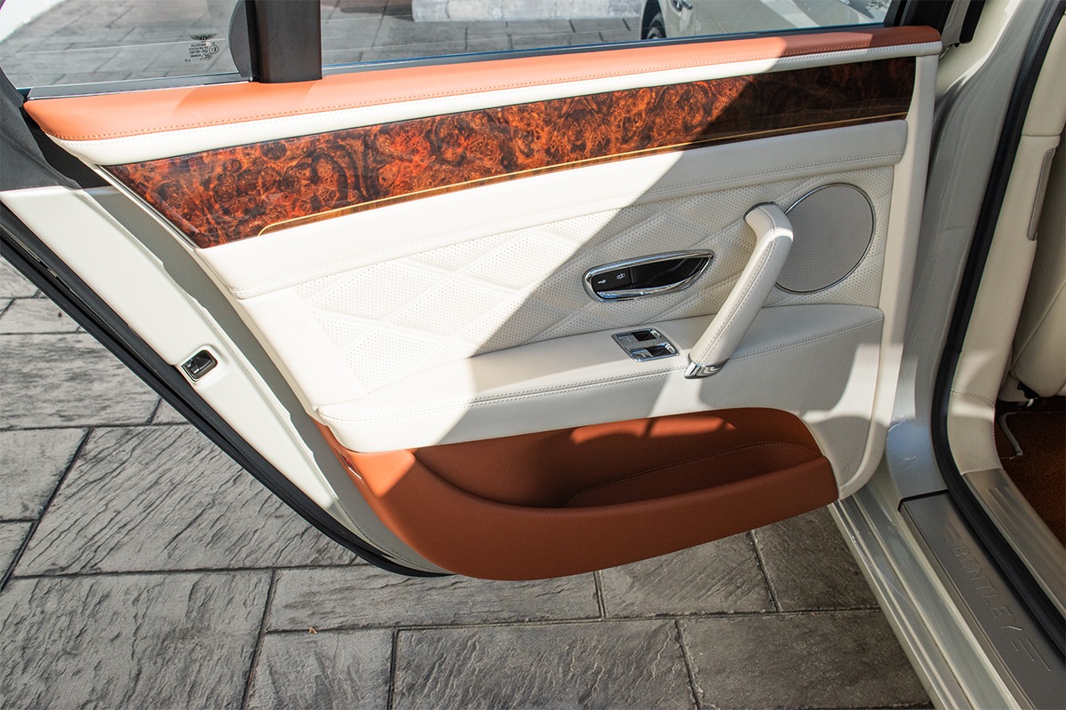 2016 Bentley Flying Spur Image 21