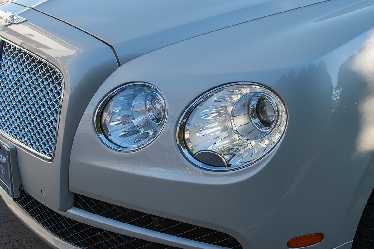 2016 Bentley Flying Spur Image 23
