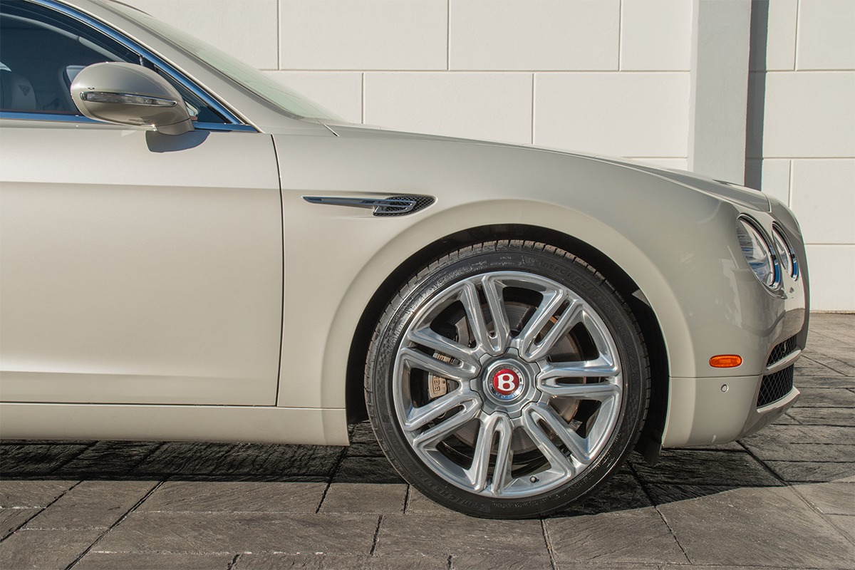 2016 Bentley Flying Spur Image 6