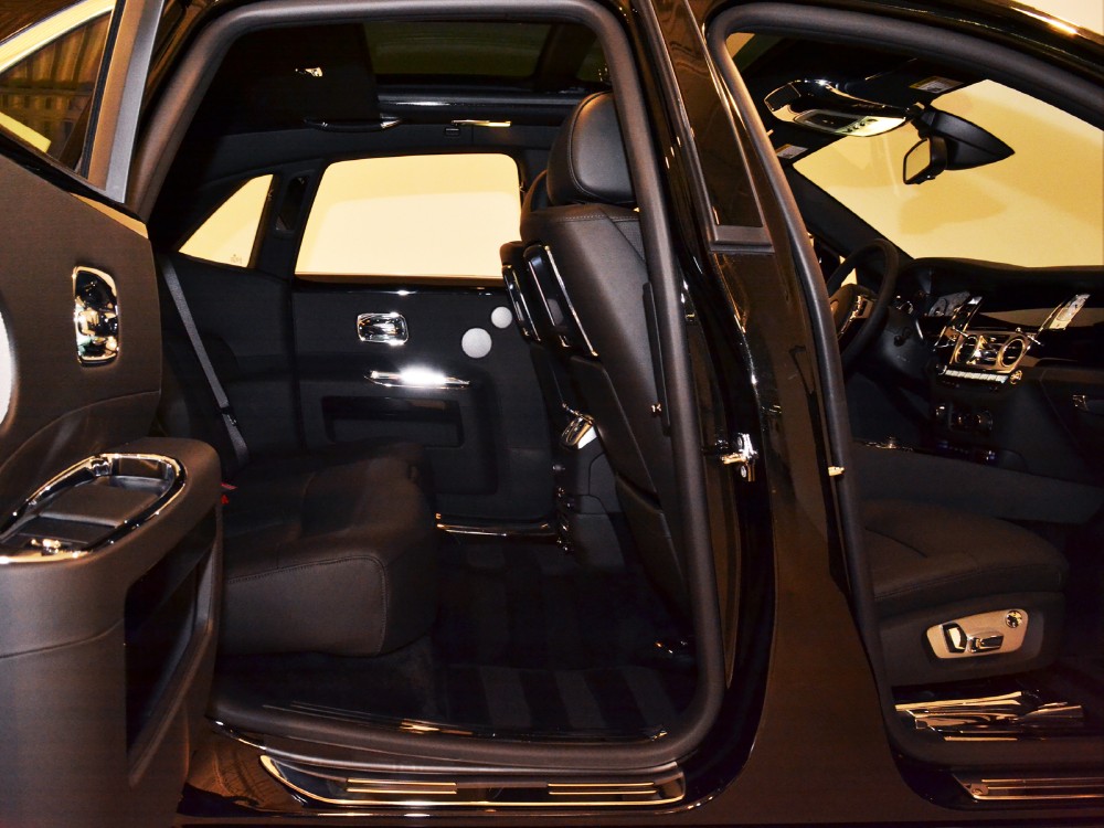 2012 Rolls-Royce Ghost Image 22