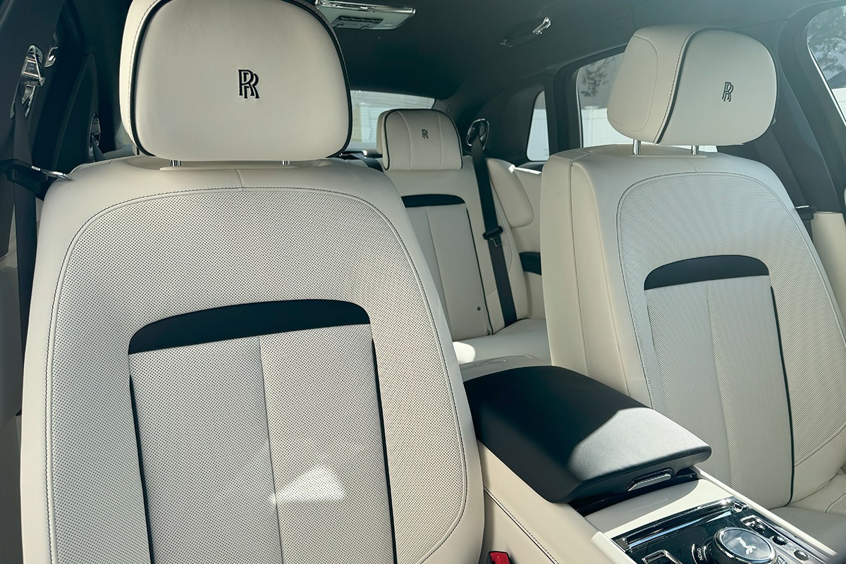 2025 Rolls-Royce Ghost Image 12