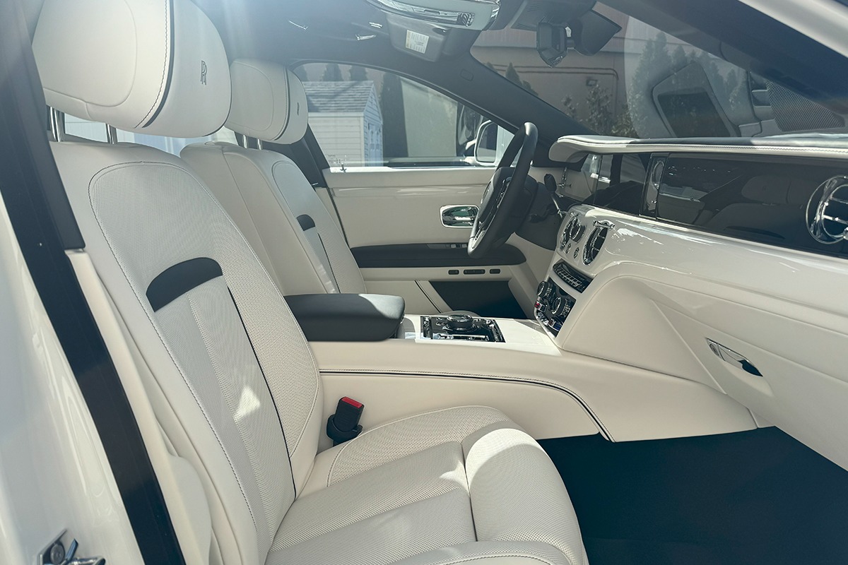 2025 Rolls-Royce Ghost Image 13