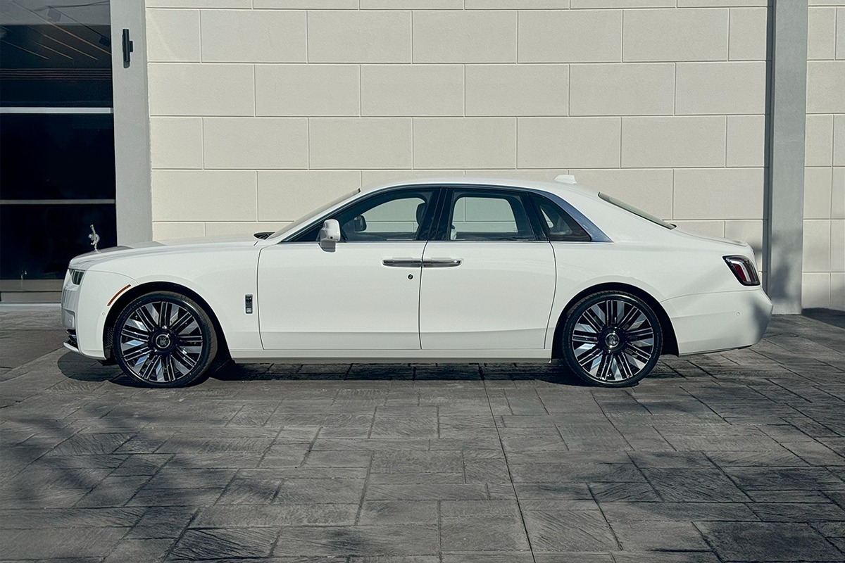 2025 Rolls-Royce Ghost Image 3