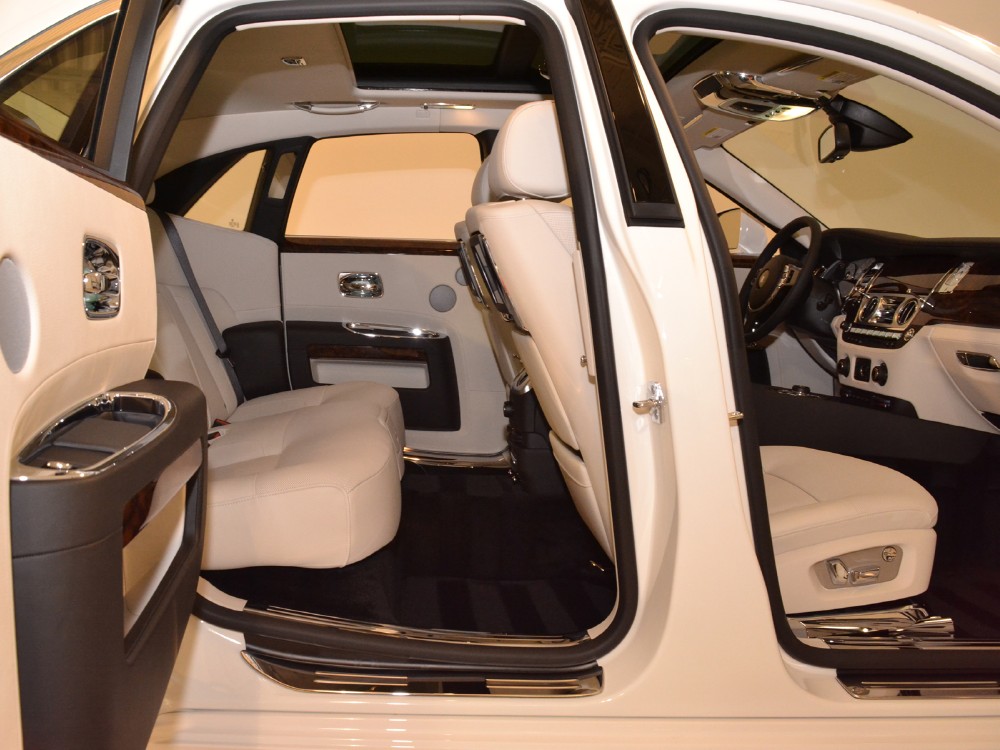 2012 Rolls-Royce Ghost Image 20