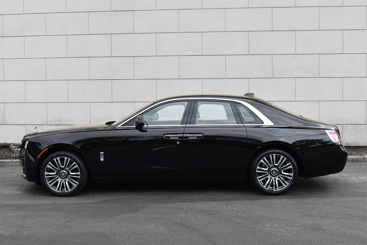 2021 Rolls-Royce Ghost Image 3